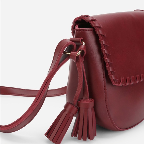 ARYA TARA • Tassel Detail Flap PU Crossbody Bag - Picture 4 of 6